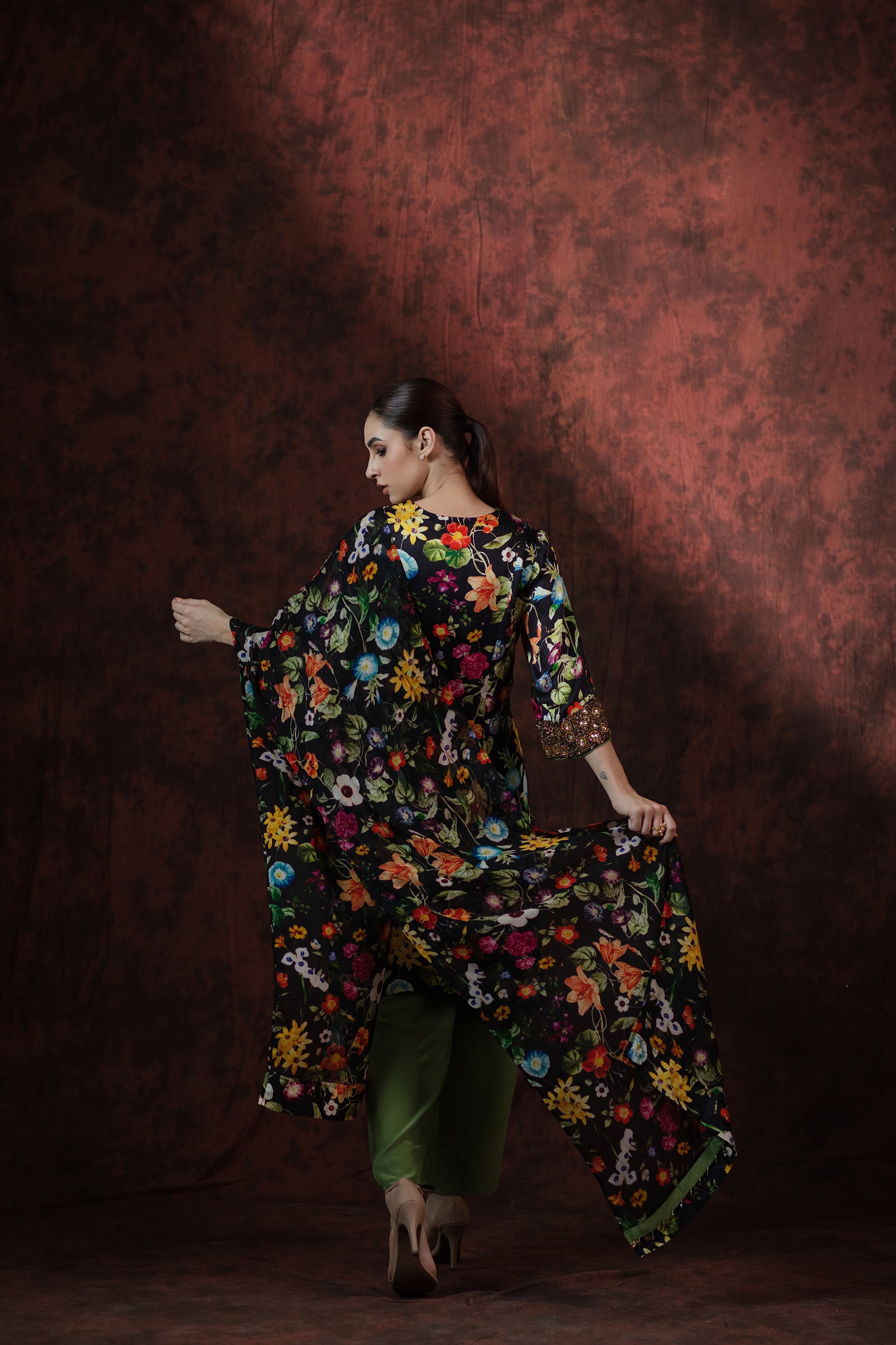 Midnight Bloom Floral Set